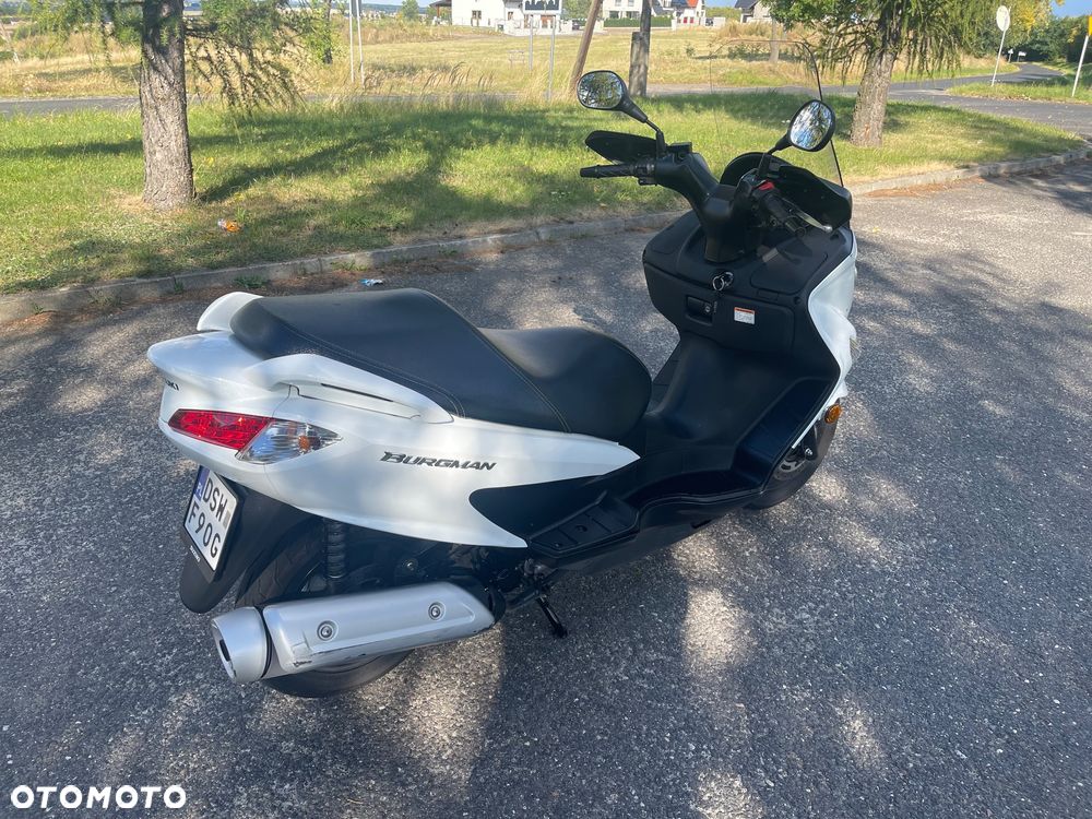 Suzuki Burgman - 12