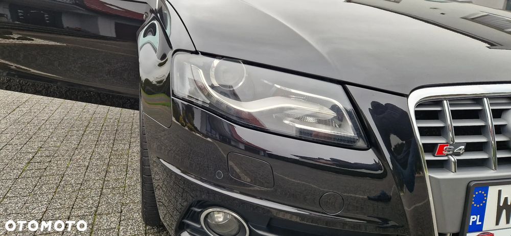 Audi S4 Avant S tronic - 29