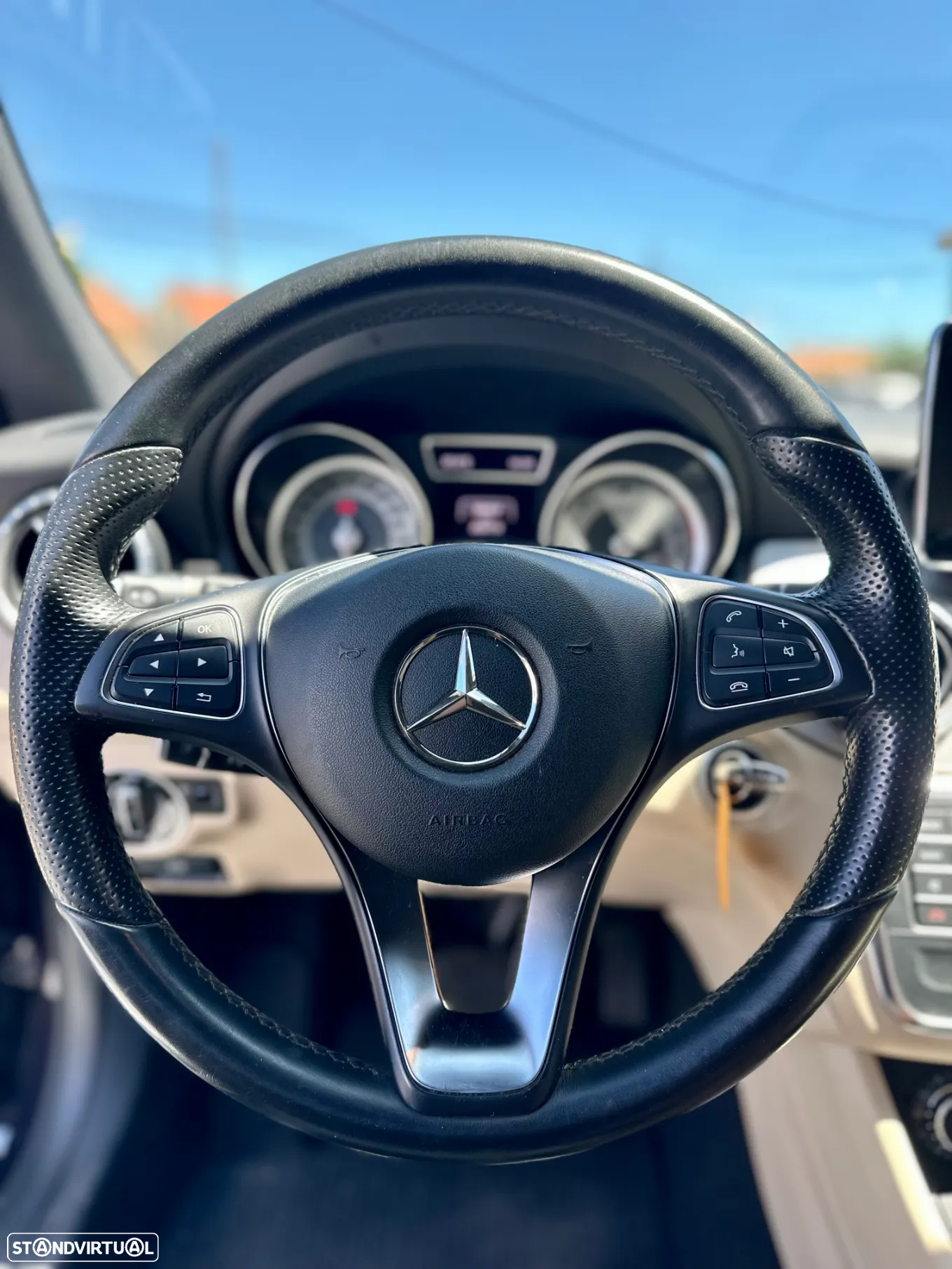 Mercedes-Benz CLA 200 - 11