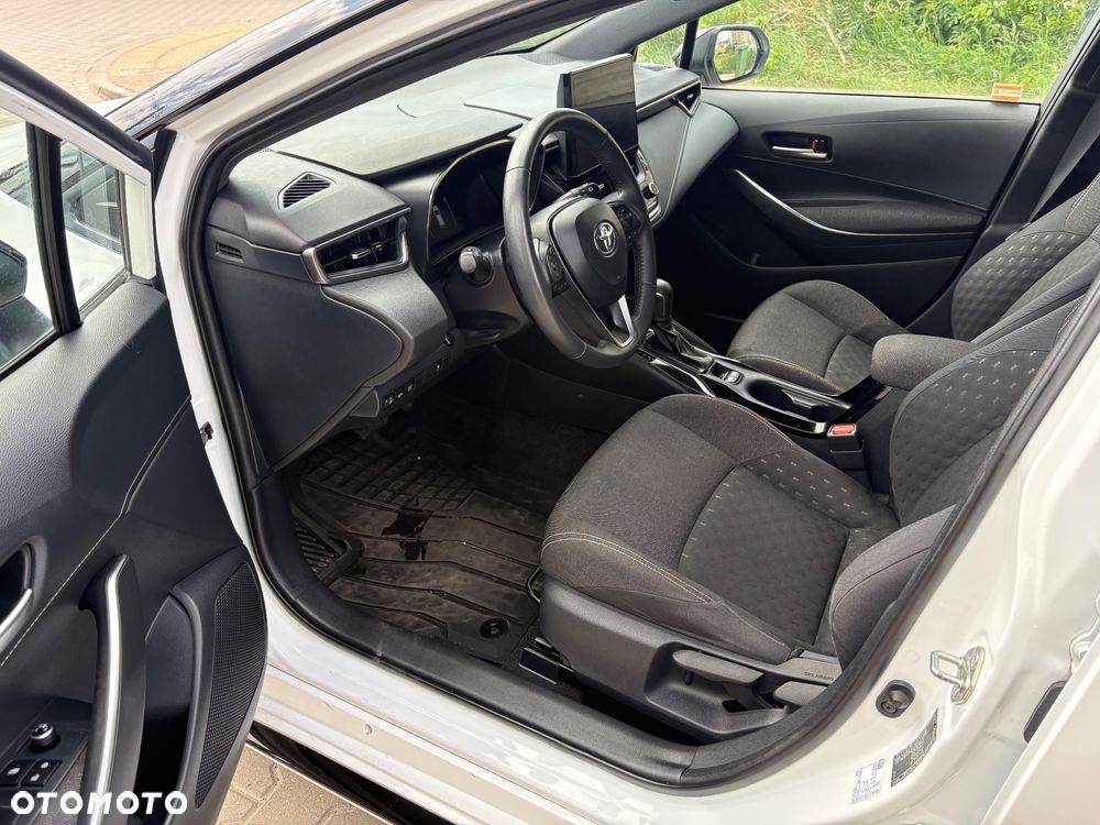 Toyota Corolla - 10