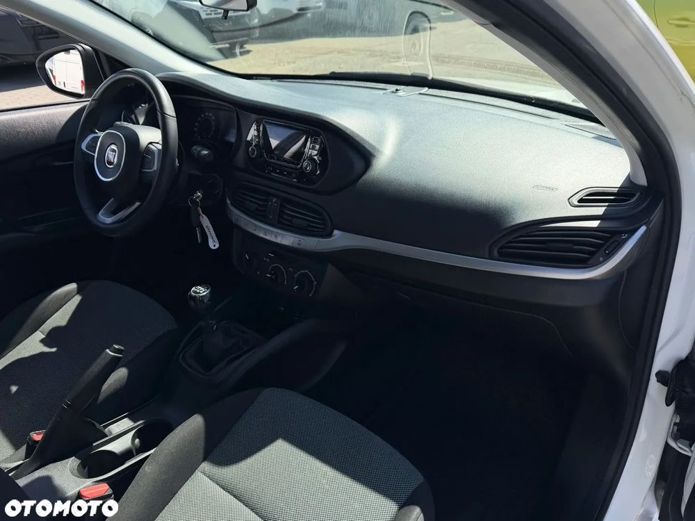 Fiat Tipo 1.4 16V Easy - 13