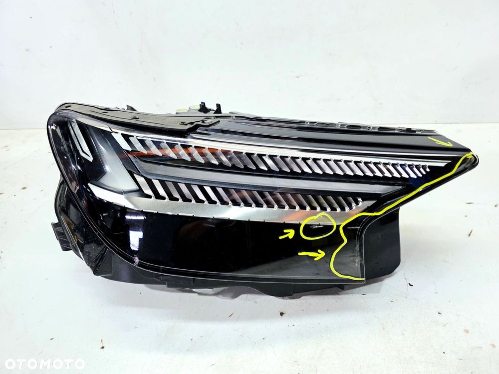 REFLEKTOR LAMPA PRAWY PRZÓD MATRIX AUDI Q4 E-TRON 89A941036A 19/26 - 2