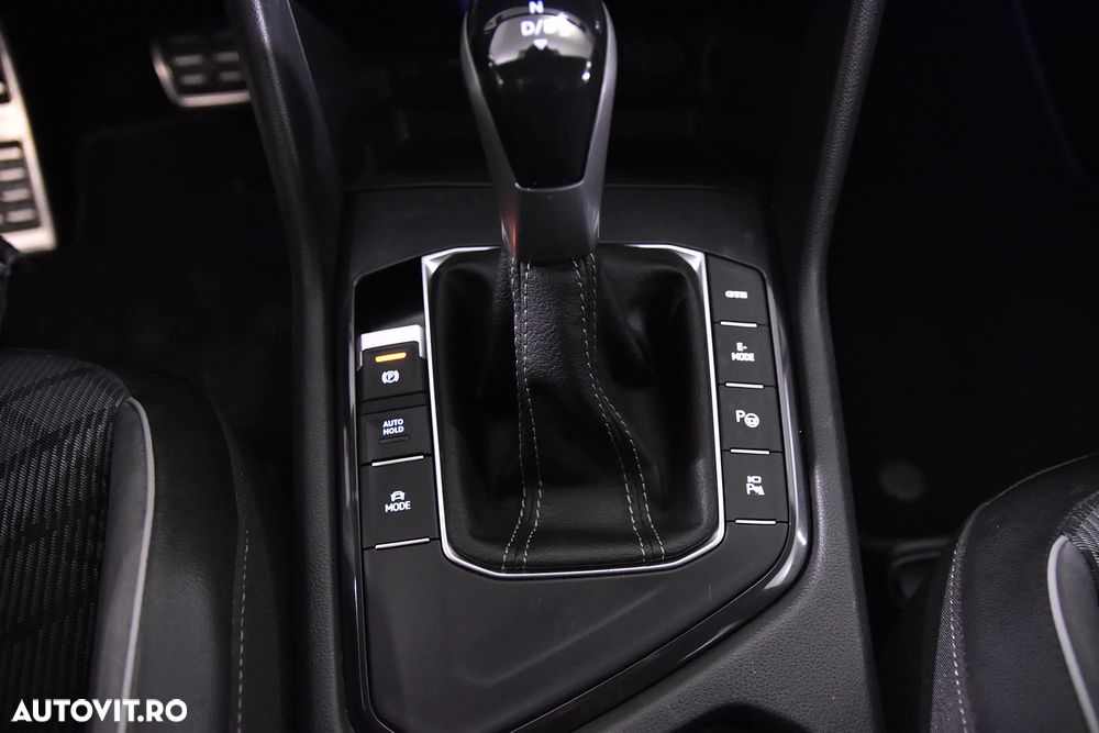 Volkswagen Tiguan - 16