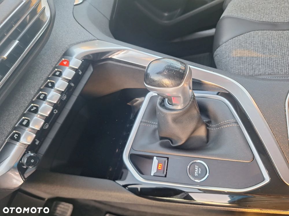 Peugeot 5008 BlueHDi 150 Allure - 16