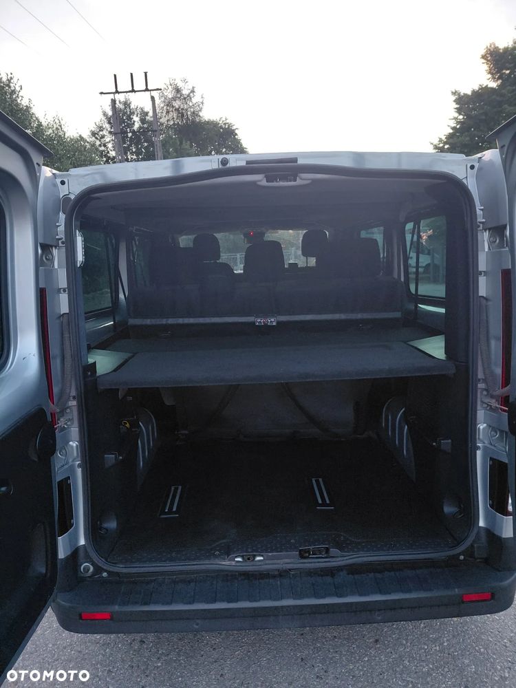 Renault Trafic 2.0 dCi - 23