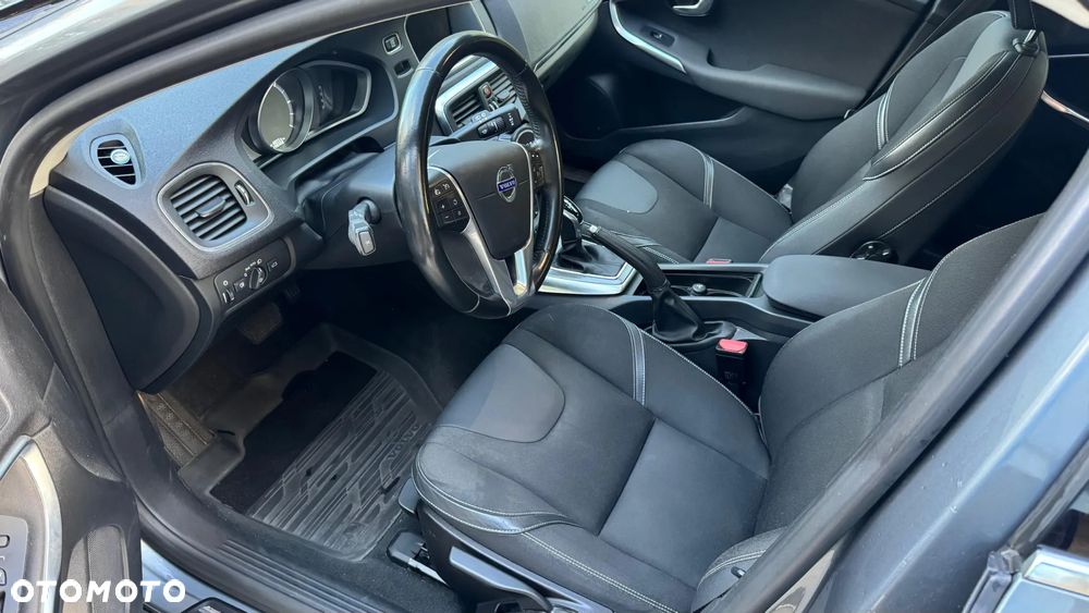 Volvo V40 D2 Powershift Momentum - 5