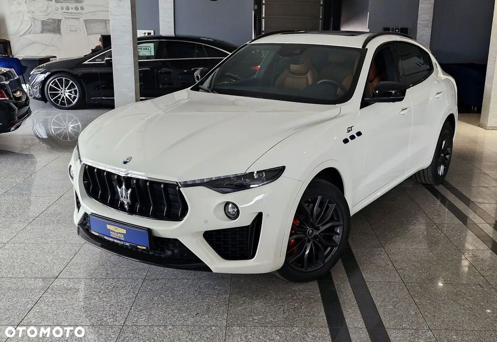 Maserati Levante - 3