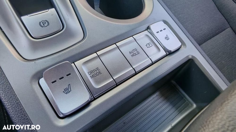 Hyundai KONA BEV 204 CP 64.8 kWh Premium - 13
