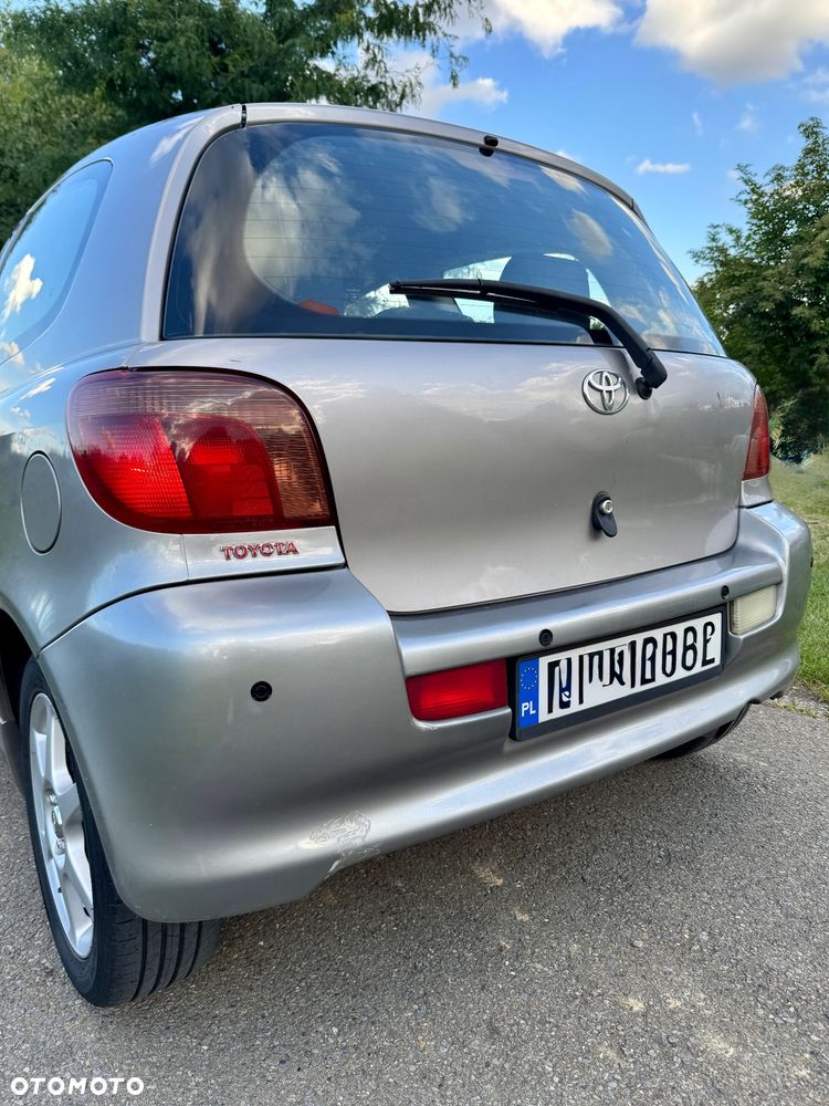 Toyota Yaris - 4