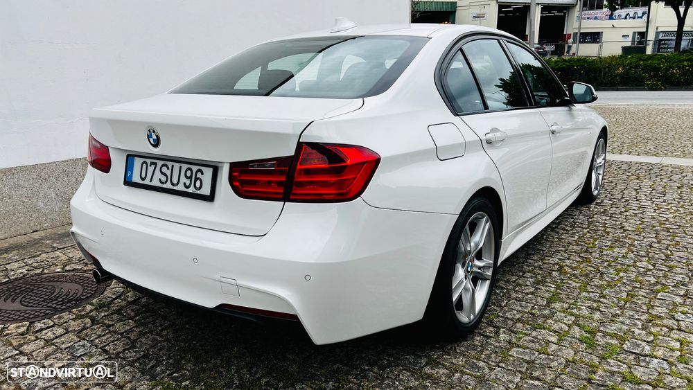 BMW 320 d Pack M - 11