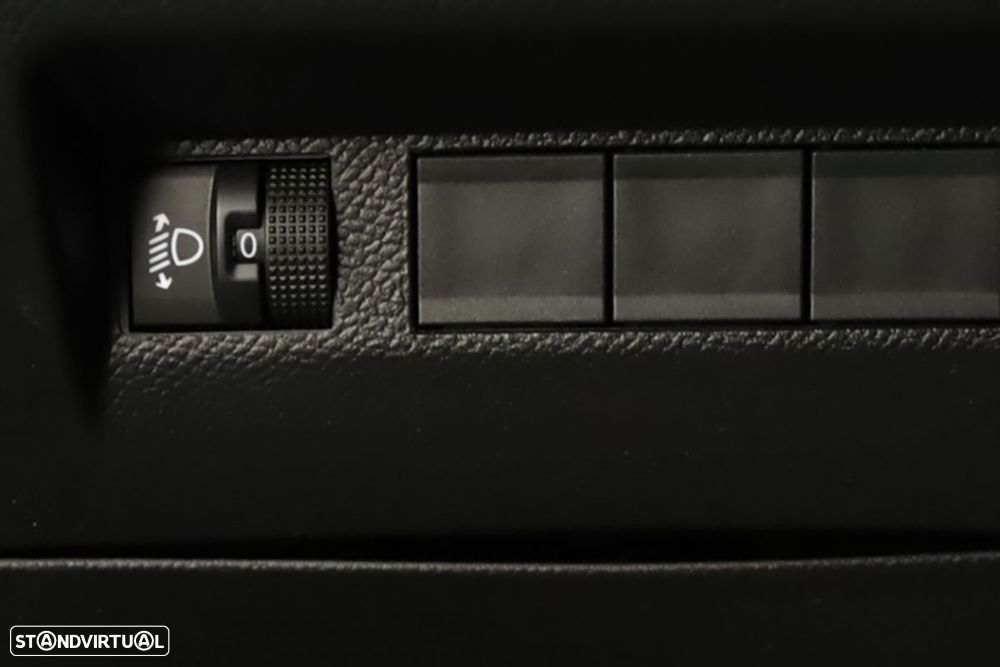 Peugeot 208 1.2 Hybrid Allure e-DCS6 - 20