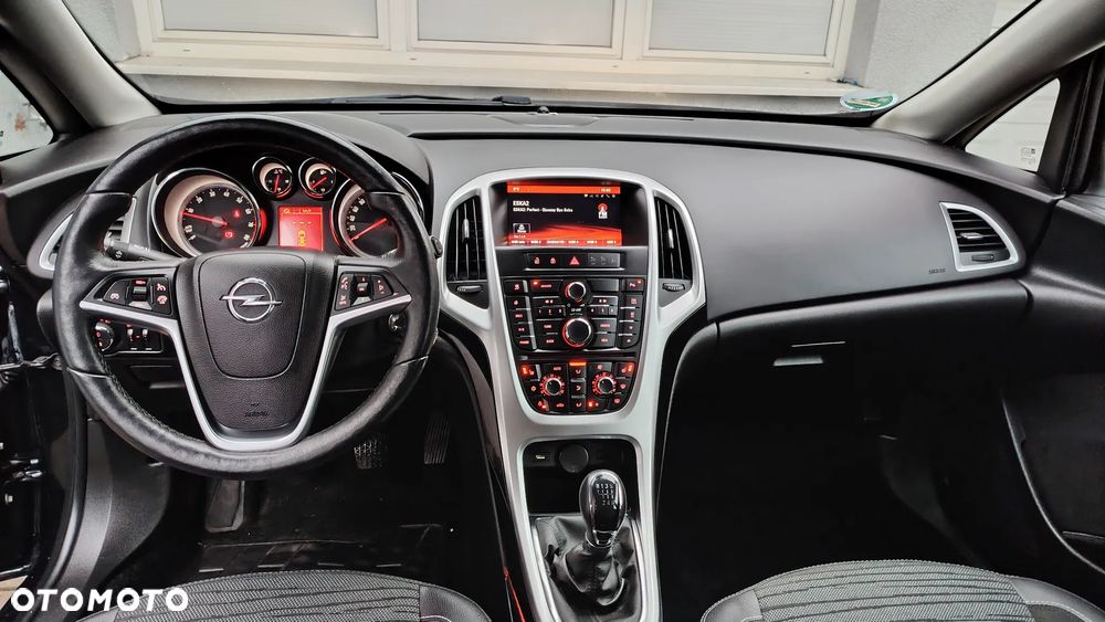 Opel Astra 1.4 T Cosmo - 10