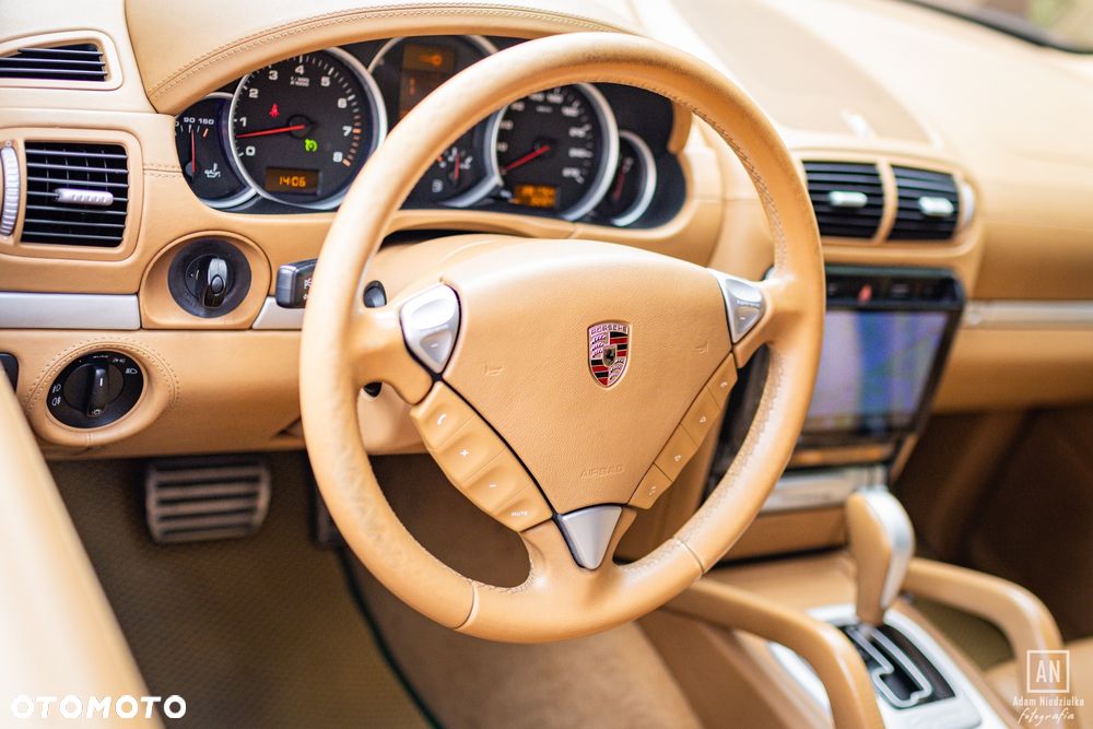 Porsche Cayenne - 12