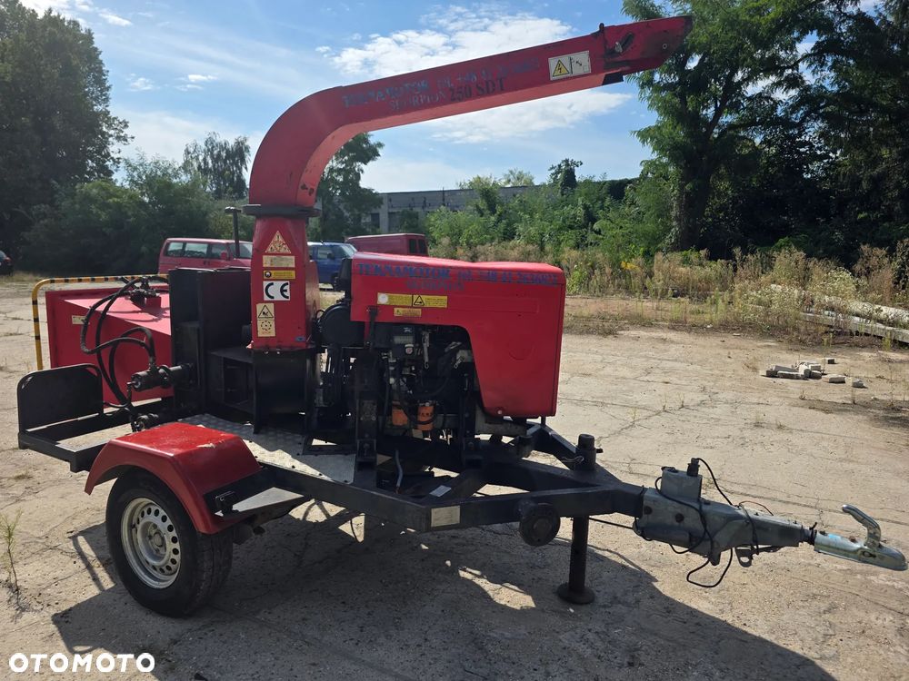 TEKNAMOTOR 250SDT - 1