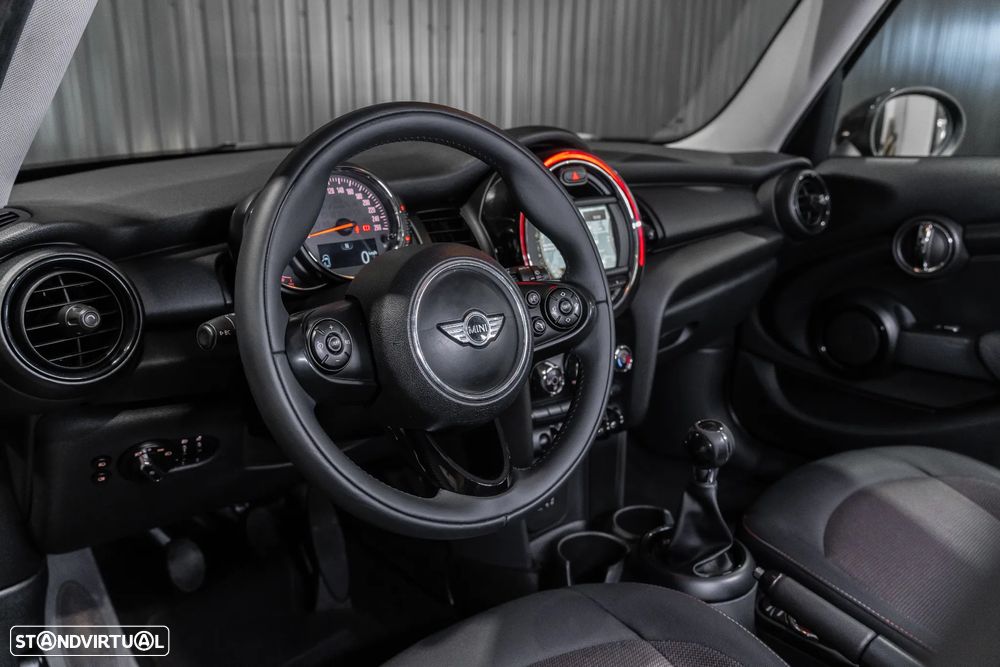 MINI 5 Portas One D - 20