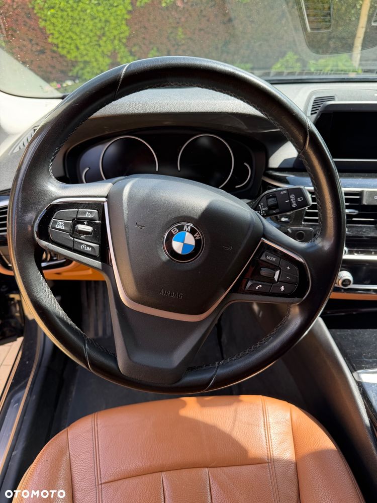 BMW Seria 5 520i Luxury Line - 13