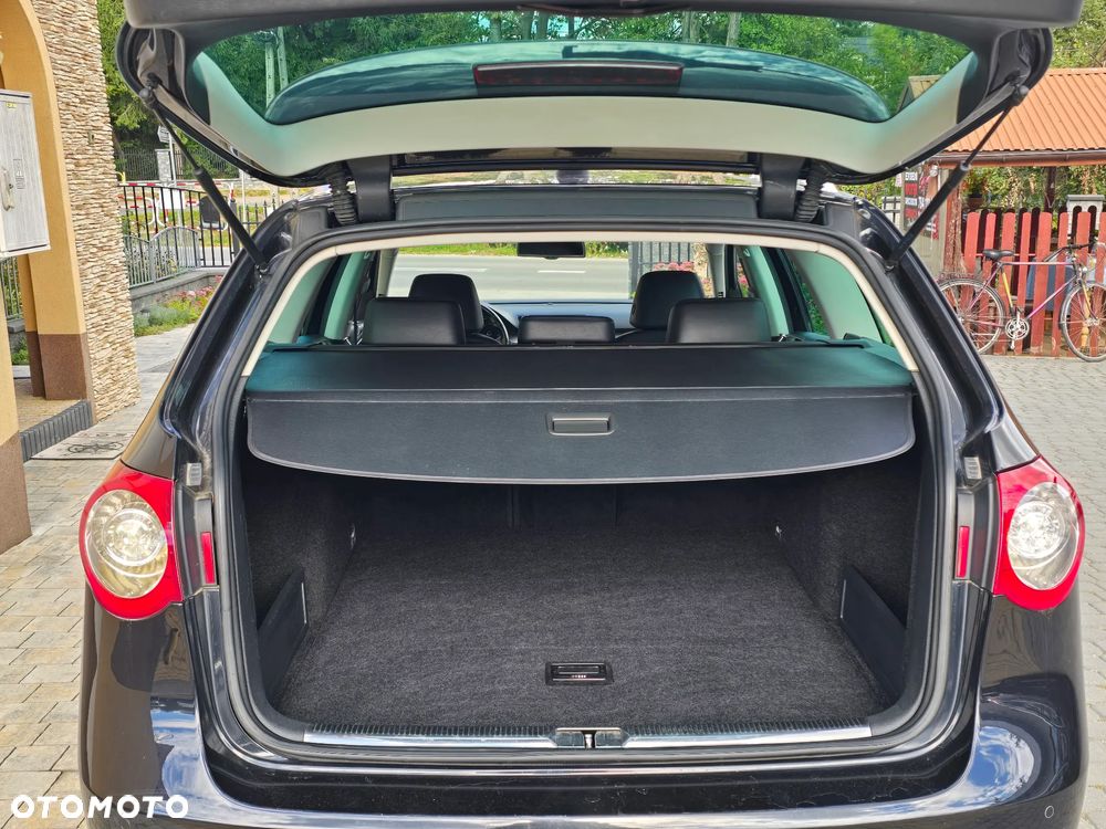 Volkswagen Passat Variant 2.0 TSI R-Line Edition Plus - 35