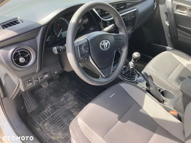 Toyota Auris 1.6 Active - 11