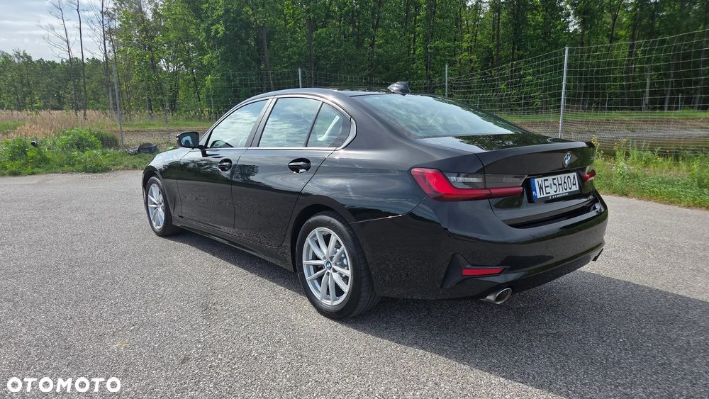 BMW Seria 3 330i - 8