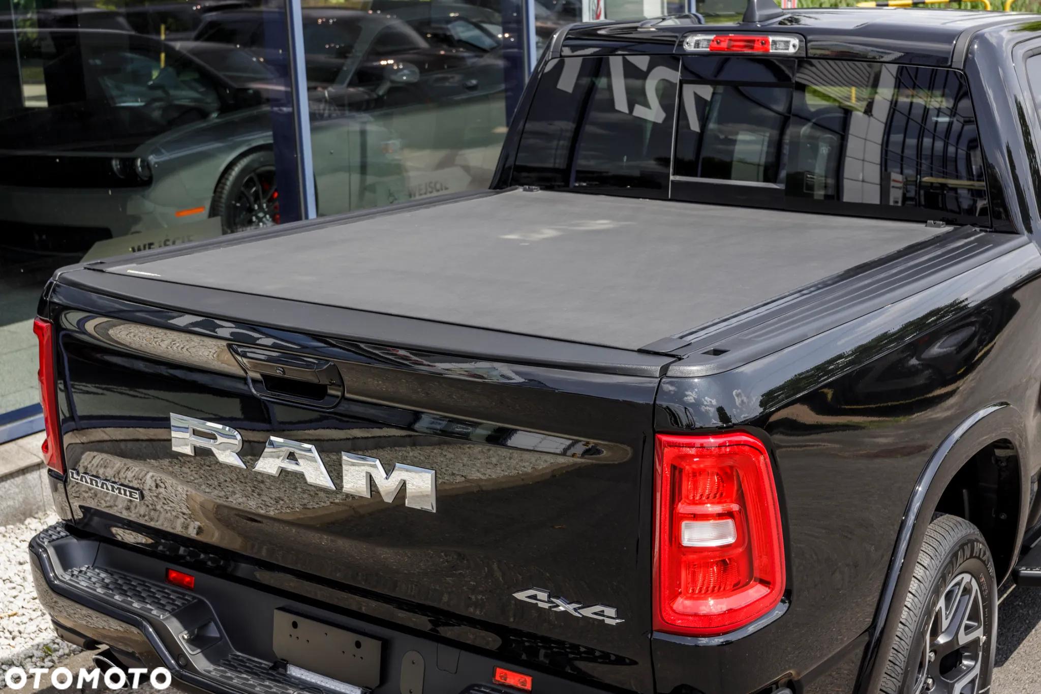 RAM 1500 - 12