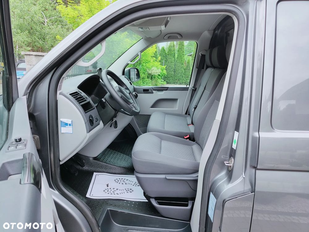 Volkswagen Transporter - 18