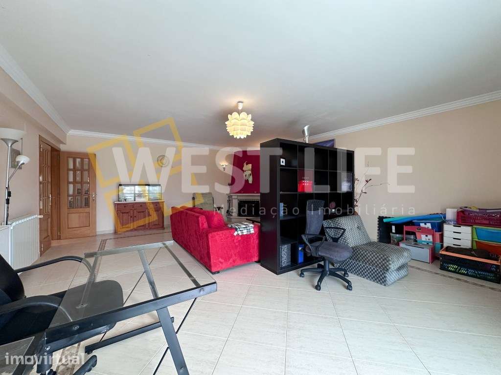 Apartamento T2 com amplo terraço, parqueamento fechado e vista desa... - Grande imagem: 4/29