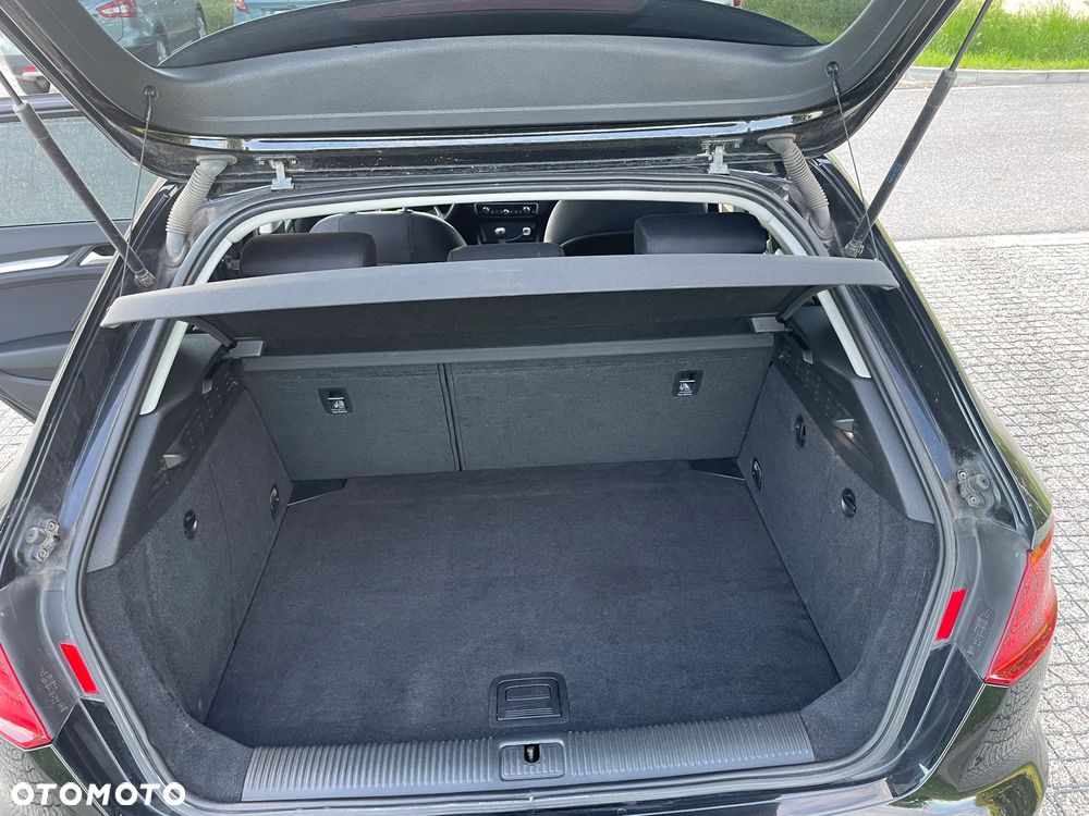 Audi A3 Sportback 1.6 TDI DPF Ambiente - 20