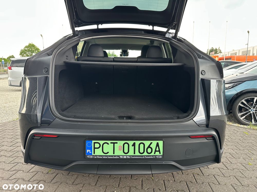 Tesla Model Y - 21