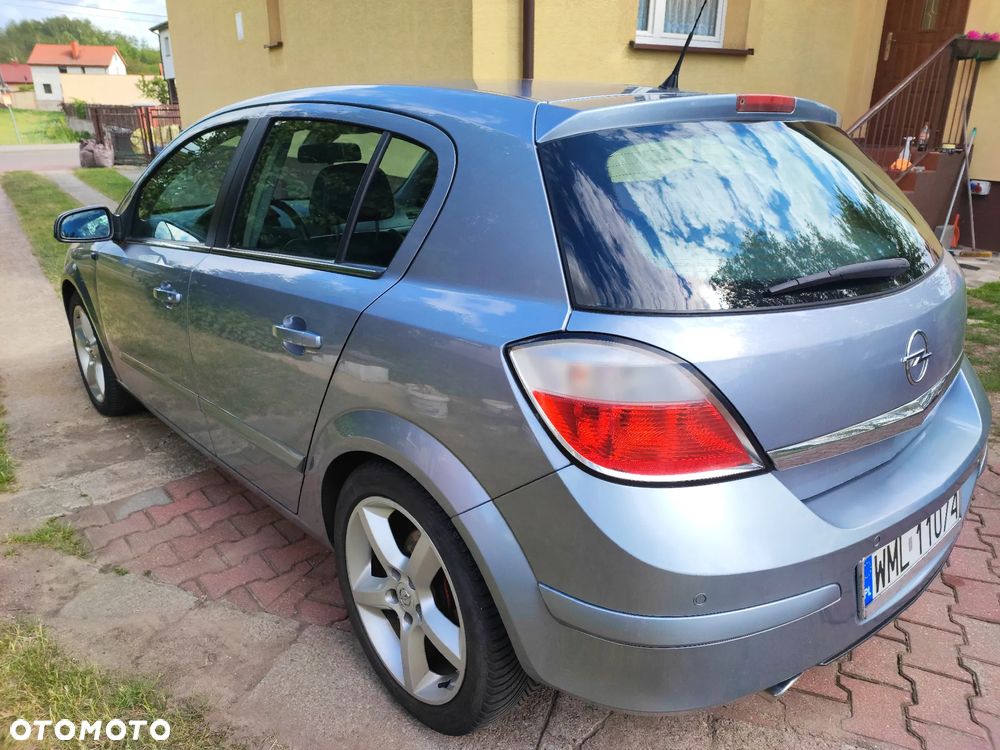 Opel Astra 2.0 T Sport - 2