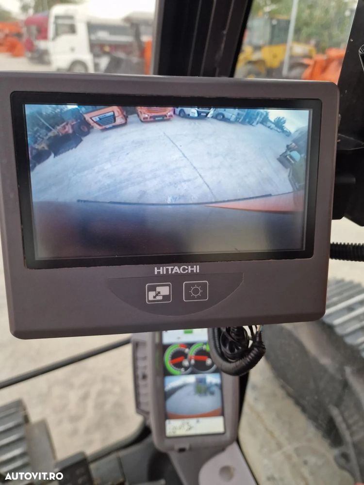 Hitachi ZX350LCN-6, 2018, 8.929h, INGUST 2,99m, CUPLA RAPIDA, cupa 2mc, ad sapare 8m, 2 inst hidr pe brate, ridica 20t, 3 camere, Masa operationala 36,5t, motor Isuzu 283CP, 3 pompe hidr,posibilitate leasing 3 ani, STARE FOARTE BUNA, PROMOTIE 99.000 EUR+tva - 4