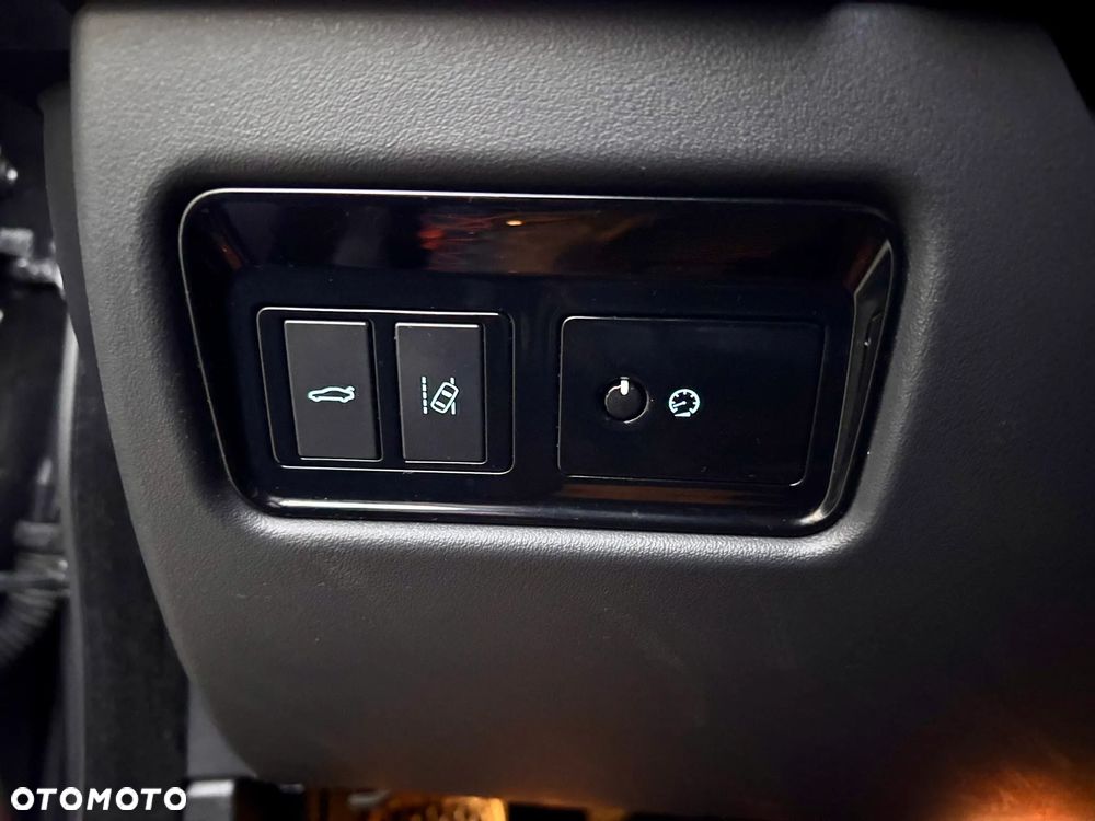 Jaguar XE 2.0 D Prestige - 17