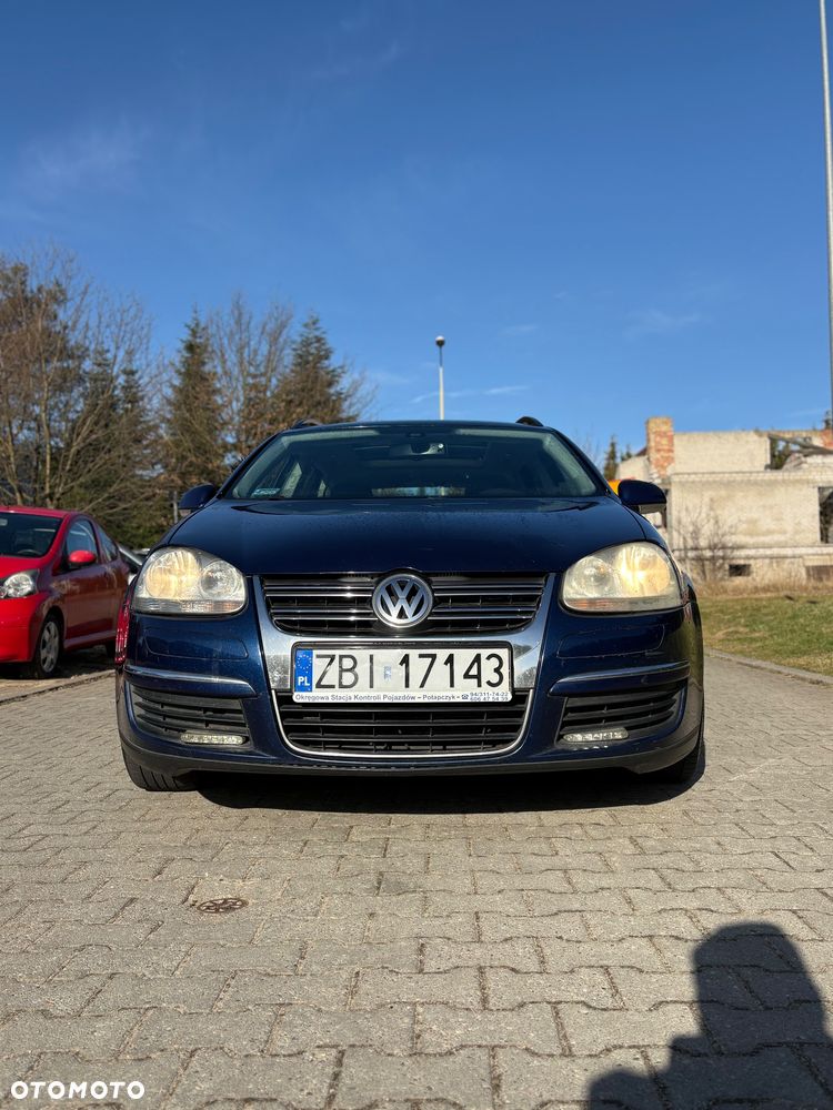 Volkswagen Golf 2.0 TDI DPF Comfortline - 5