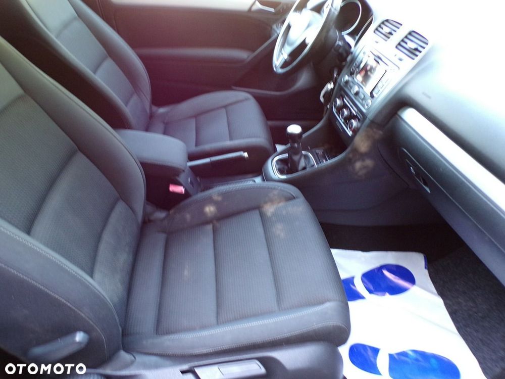 Volkswagen Golf - 23