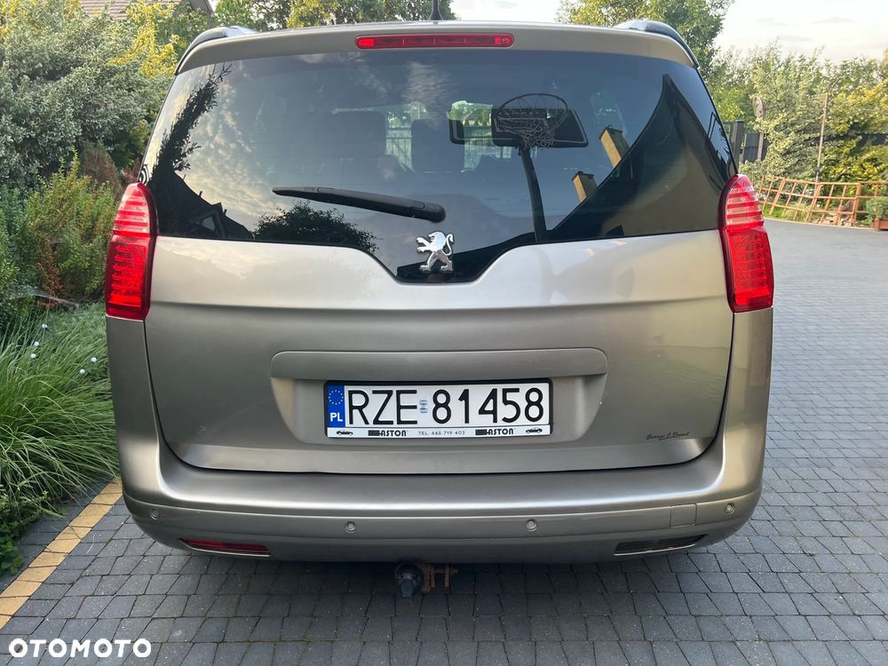 Peugeot 5008 - 5