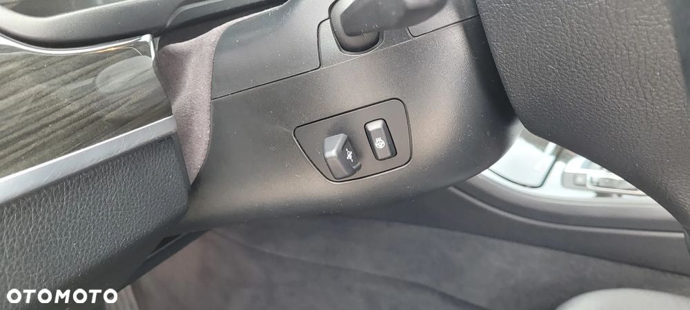 BMW Seria 5 528i xDrive - 13