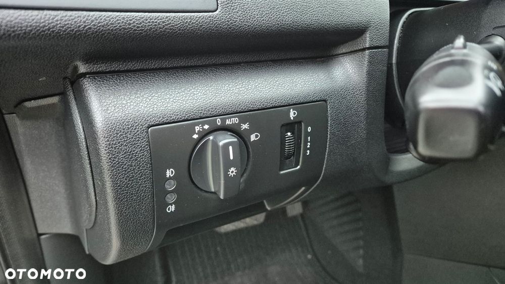 Mercedes-Benz Klasa A 160 Autotronic - 12