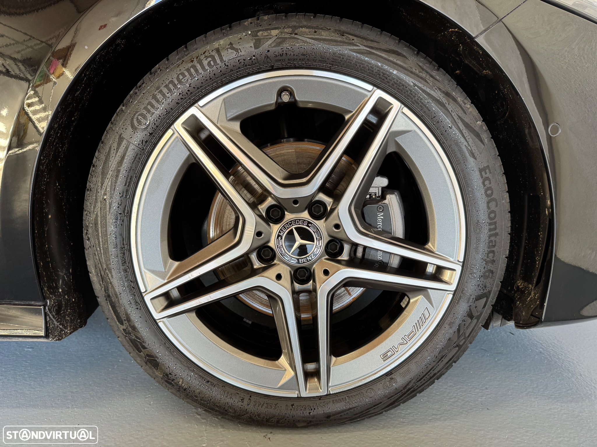 Mercedes-Benz A 180 7G-DCT AMG Line - 11