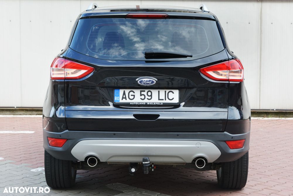 Ford Kuga 2.0 TDCi 4WD Powershift Titanium - 4