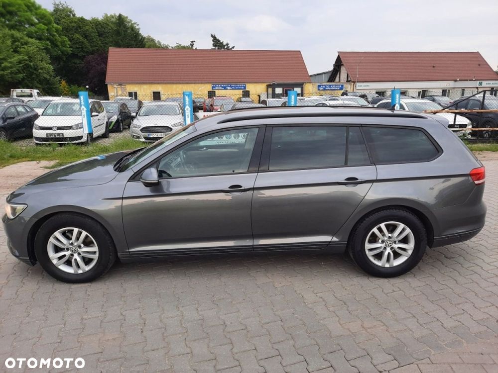 Volkswagen Passat - 11