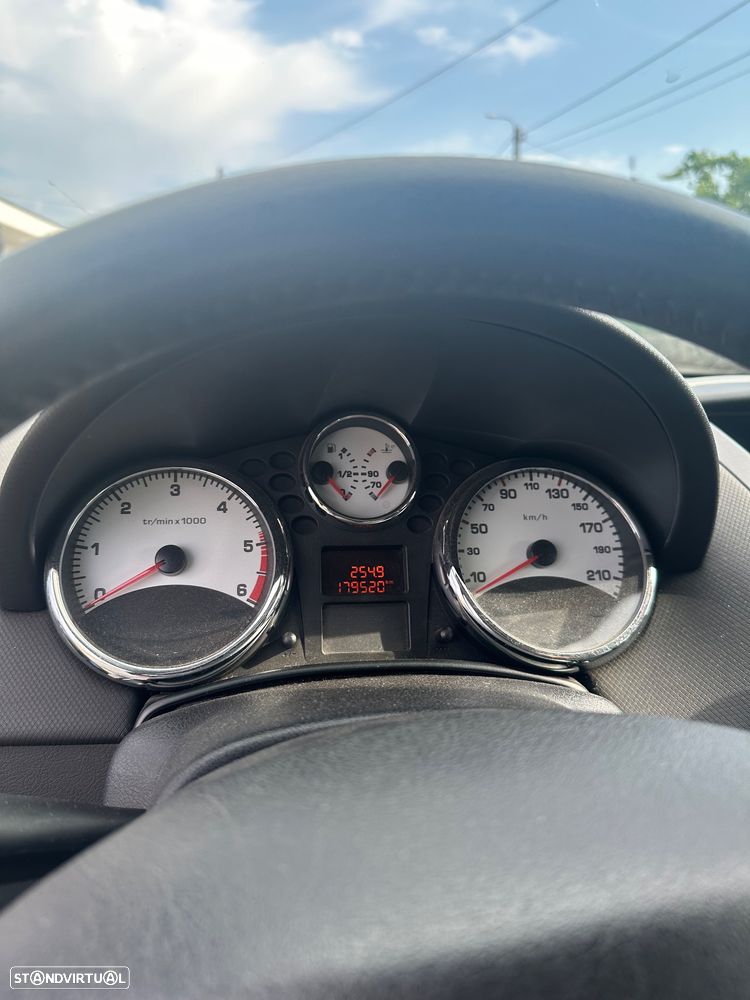 Peugeot 207 1.4 HDi Sport - 8
