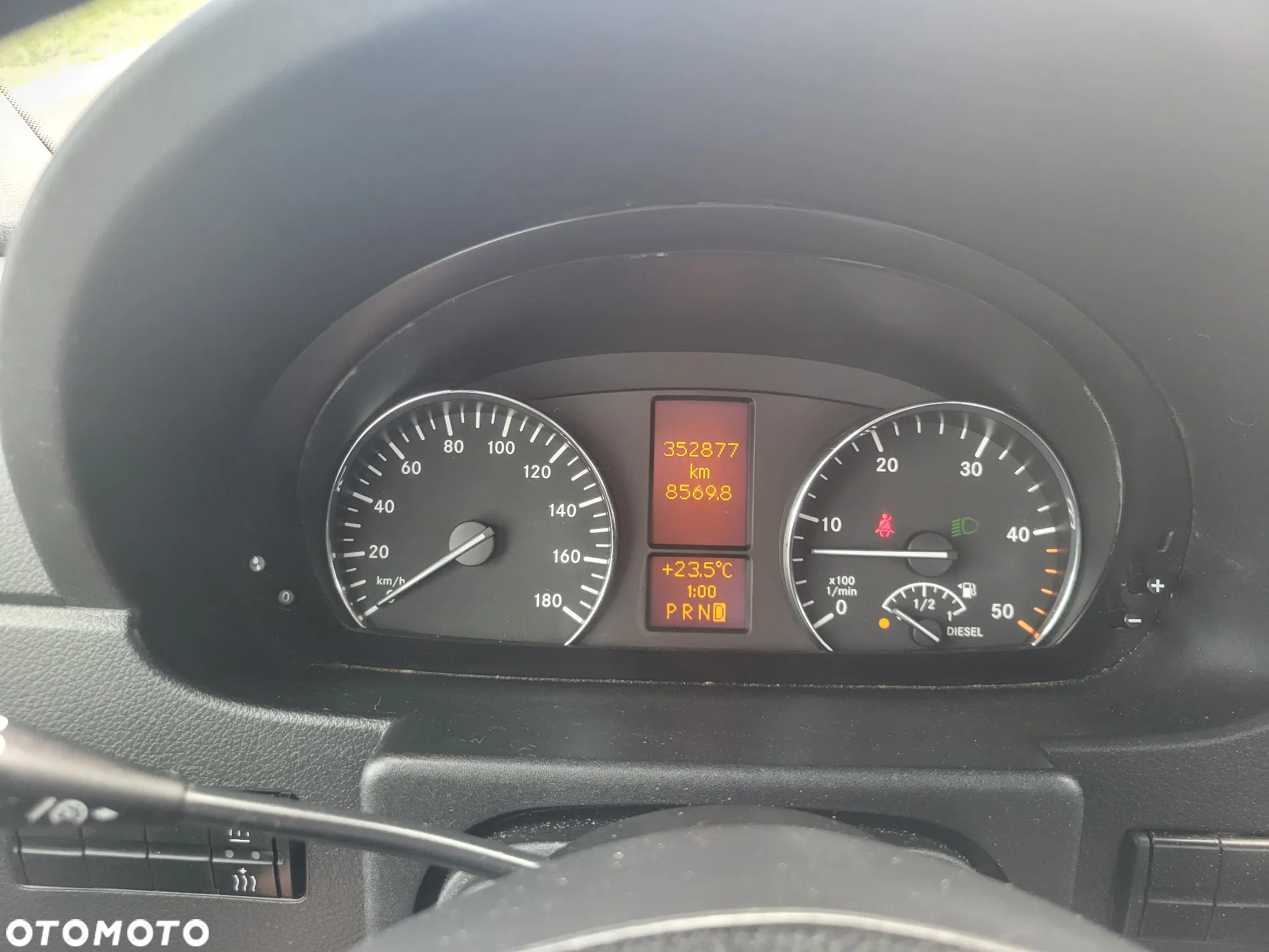 Mercedes-Benz Sprinter - 22