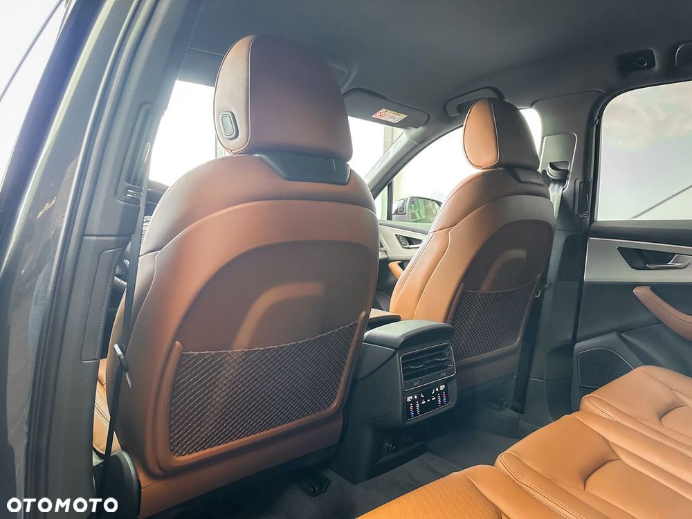 Audi Q7 - 40