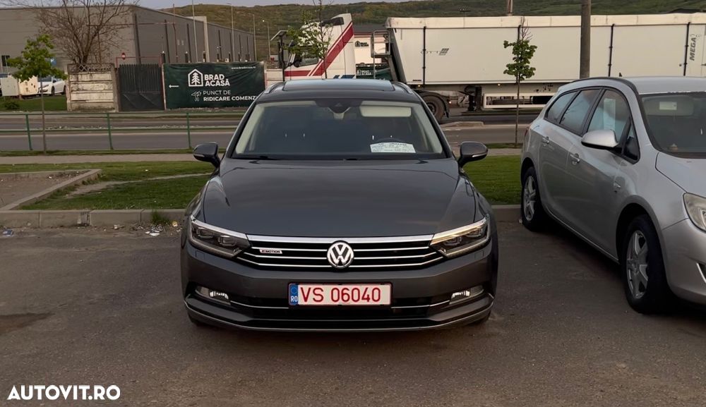 Volkswagen Passat 2.0 TDI SCR 4Motion DSG Highline - 28