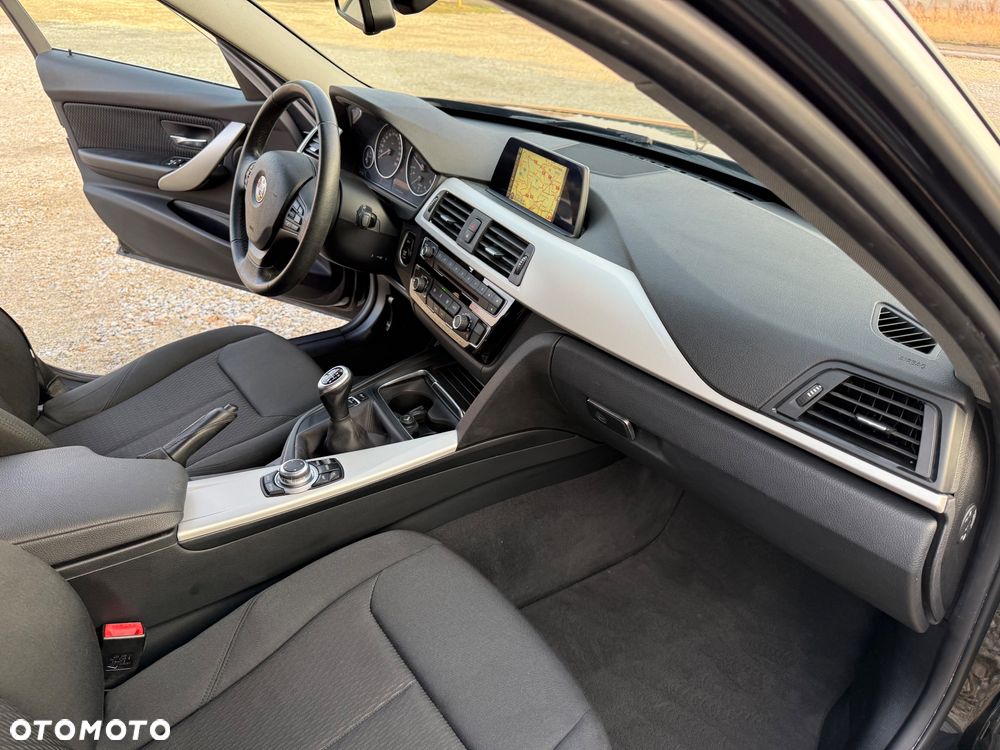 BMW Seria 3 316d - 35