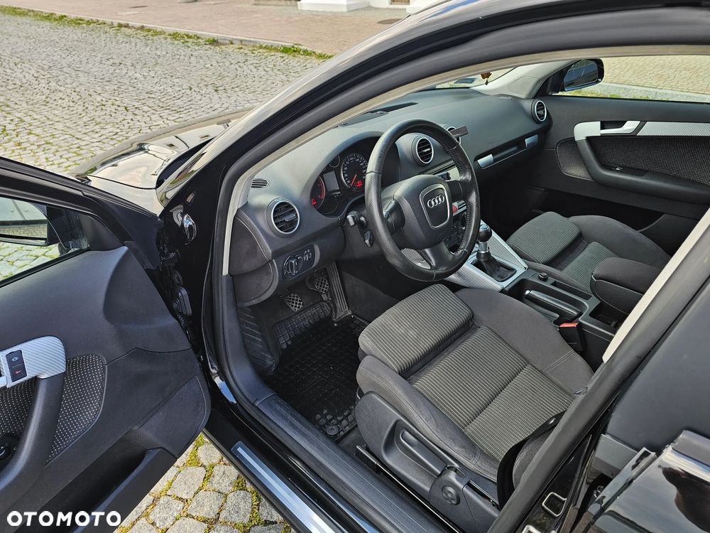 Audi A3 Sportback 2.0 TDI Ambition - 11