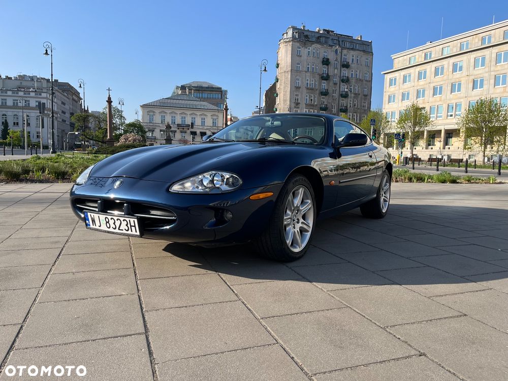 Jaguar XK8 - 1