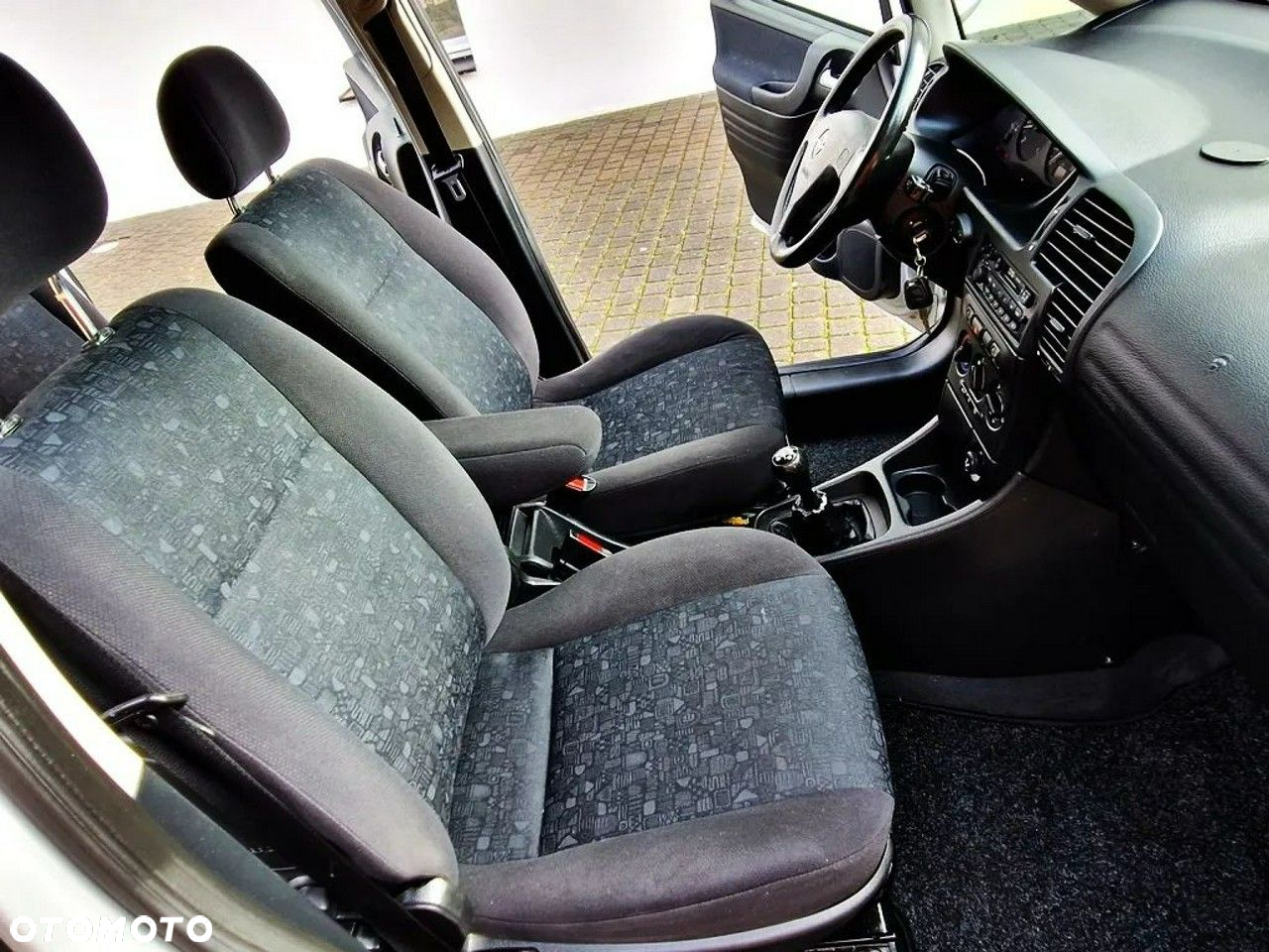 Opel Zafira 1.6 16V Elegance - 8