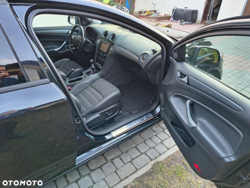 Ford Mondeo 2.0 TDCi Champions Edition - 12
