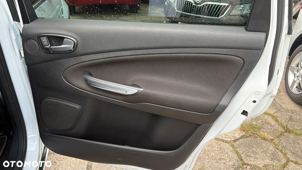 Ford S-Max 2.0 TDCi Titanium - 17