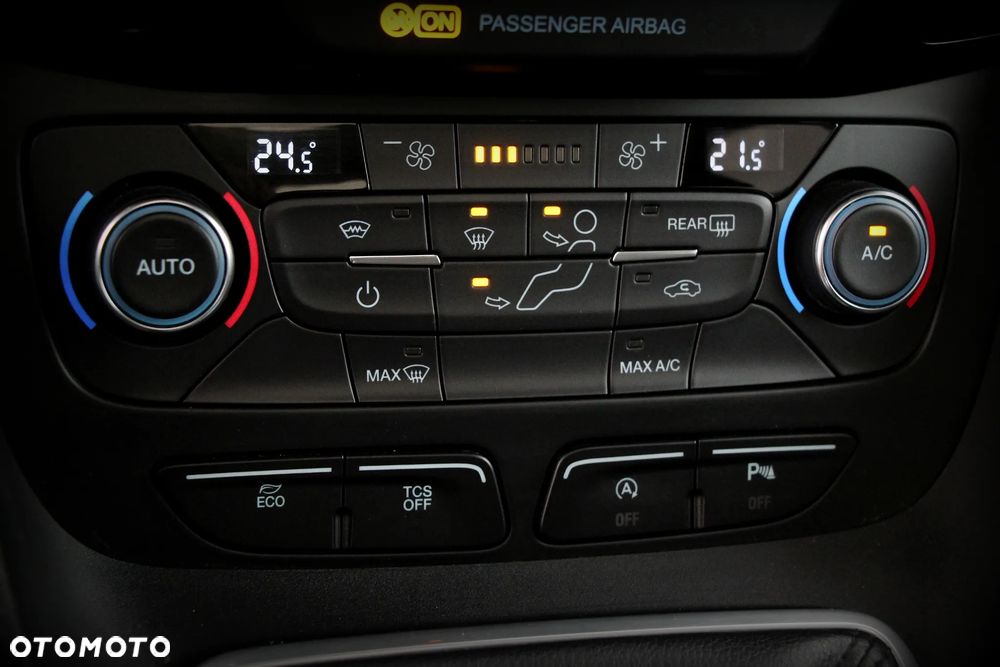 Ford Tourneo Connect Gr 1.5 TDCi Titanium - 32